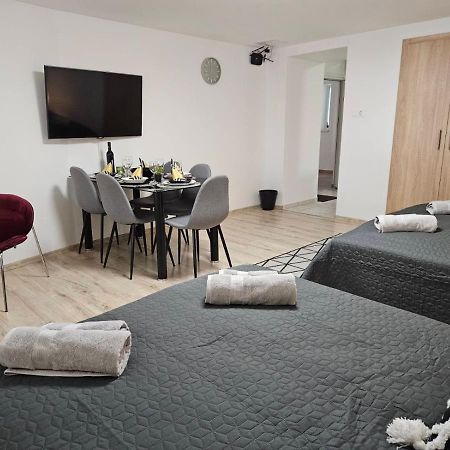 Holiness Apartmanok Szeged Luaran gambar