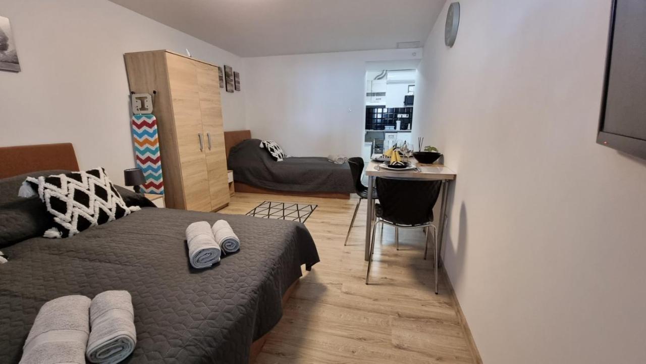 Holiness Apartmanok Szeged Luaran gambar