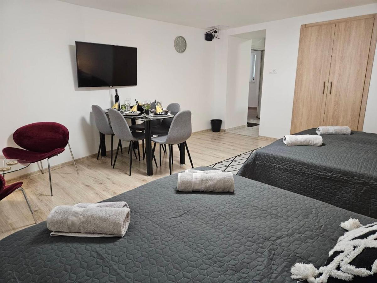 Holiness Apartmanok Szeged Luaran gambar