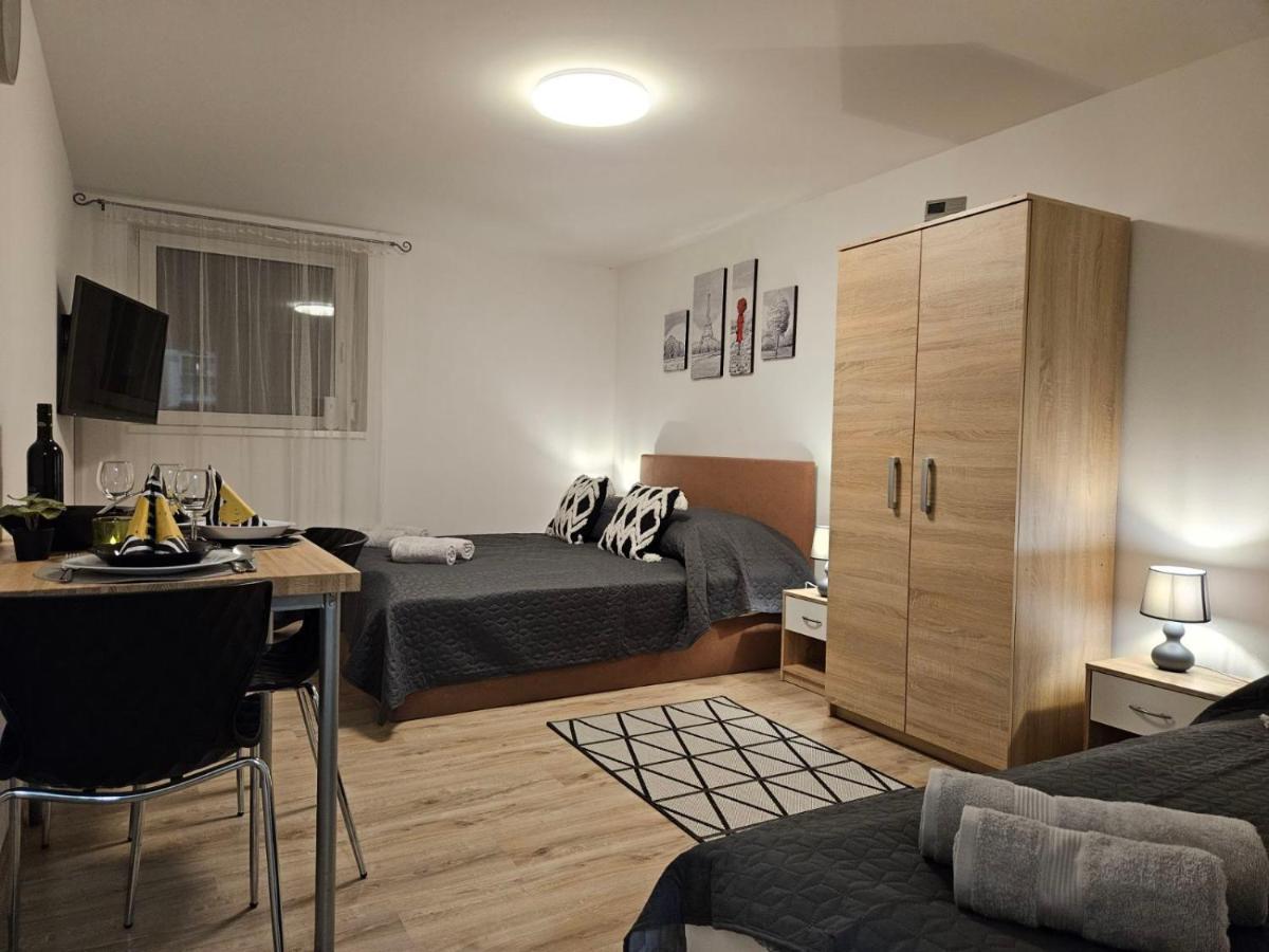 Holiness Apartmanok Szeged Luaran gambar
