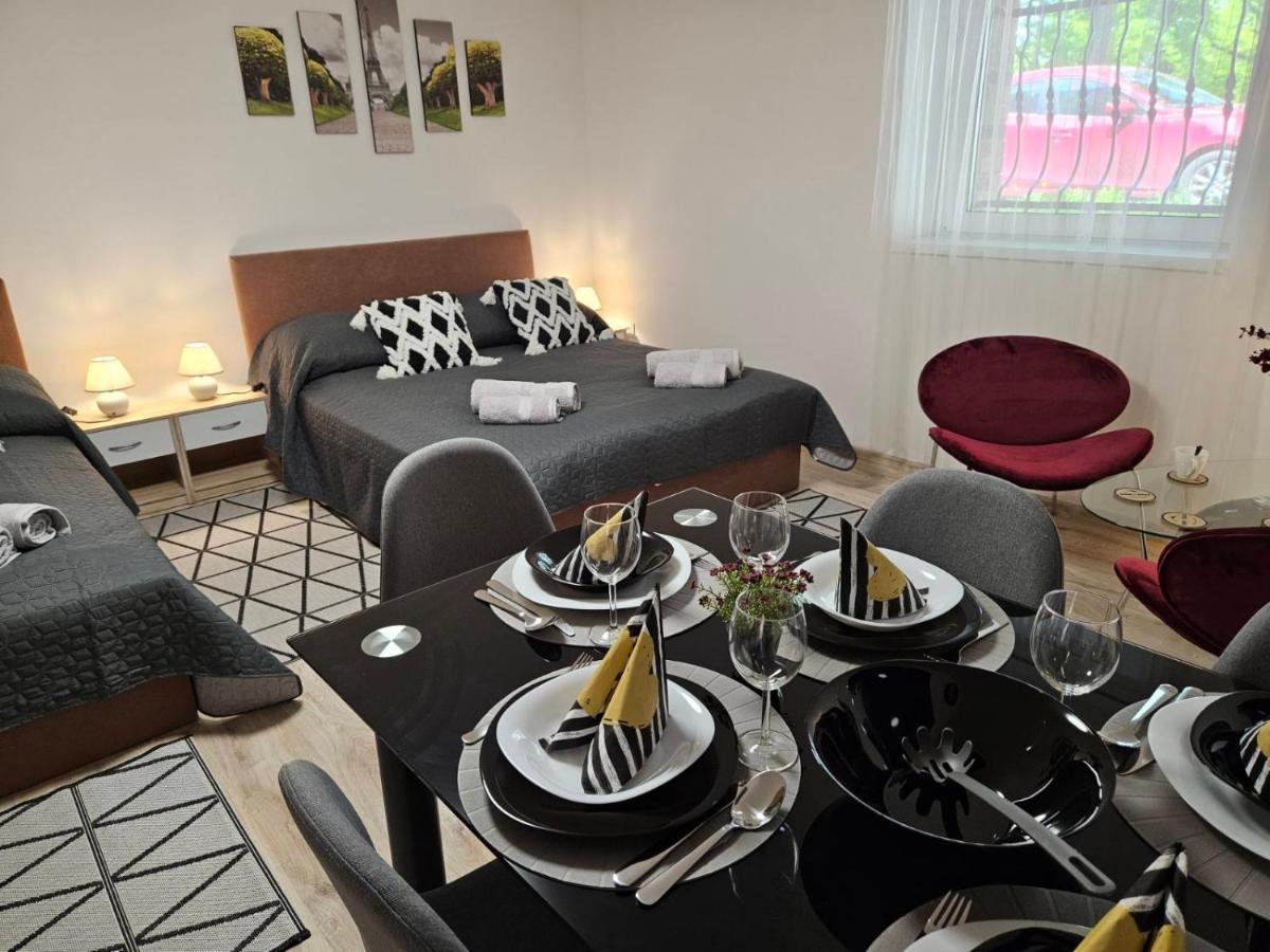 Holiness Apartmanok Szeged Luaran gambar